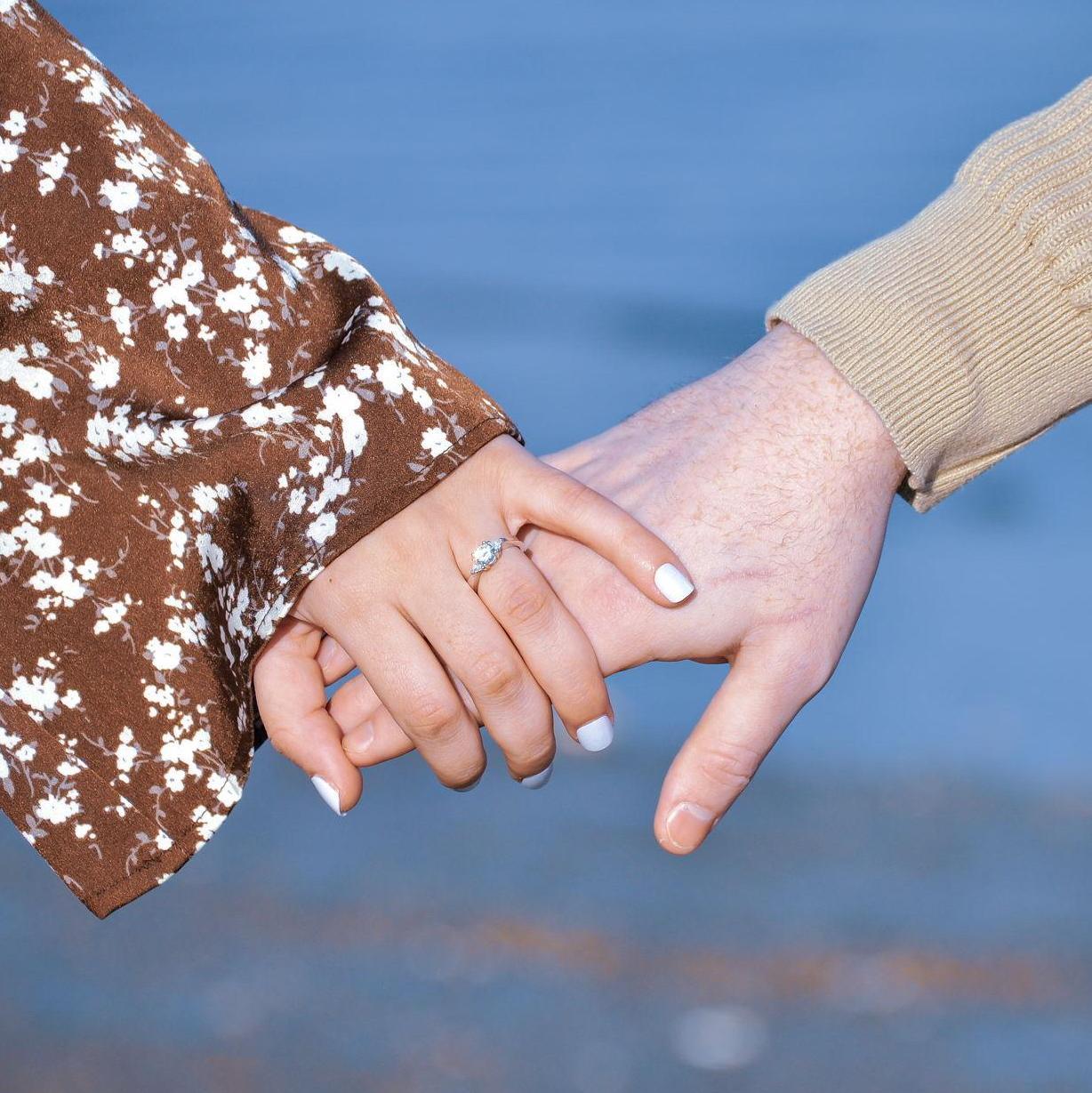 Thank you to Dee for these wonderful engagement photos! Go check out more of her work at @betweenthemomentsphotography on socials or https://betweenthemomentsphotography.pixieset.com
