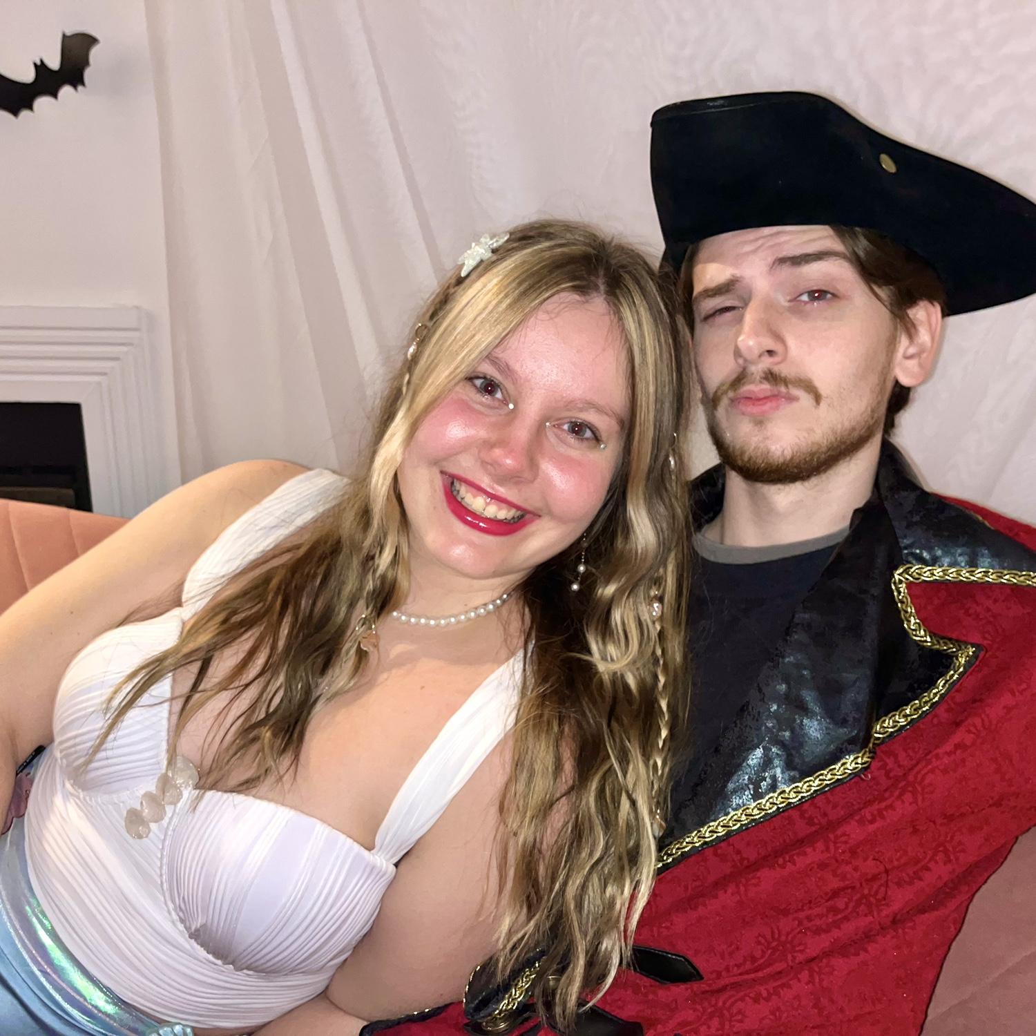 Halloween Matching Costume🧜‍♀️🏴‍☠️