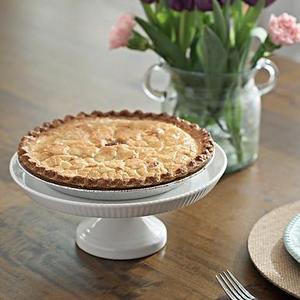 Ribbed White Cake Stand