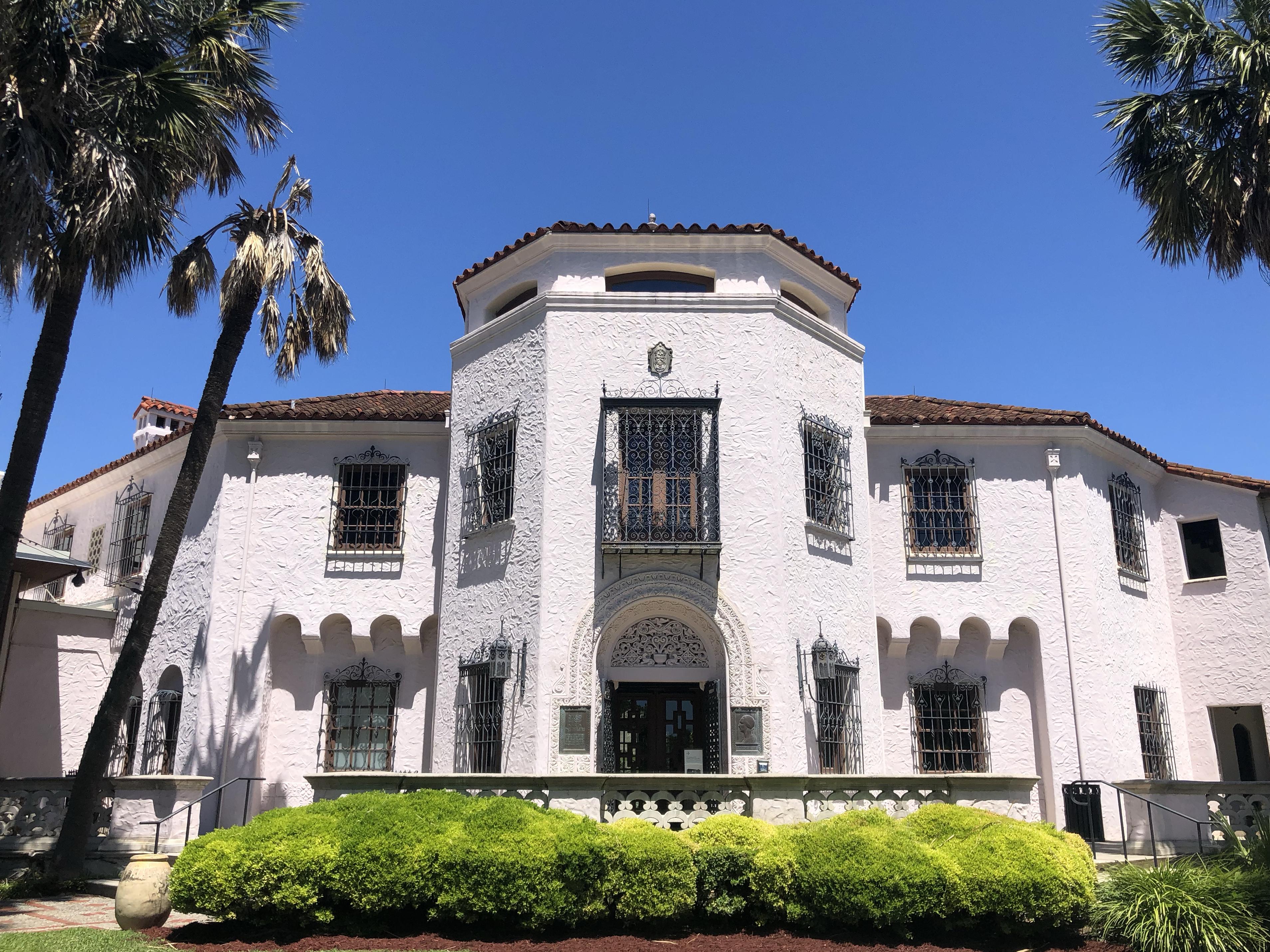 The Wedding Website of Emilia Vega and Stephen Pearson