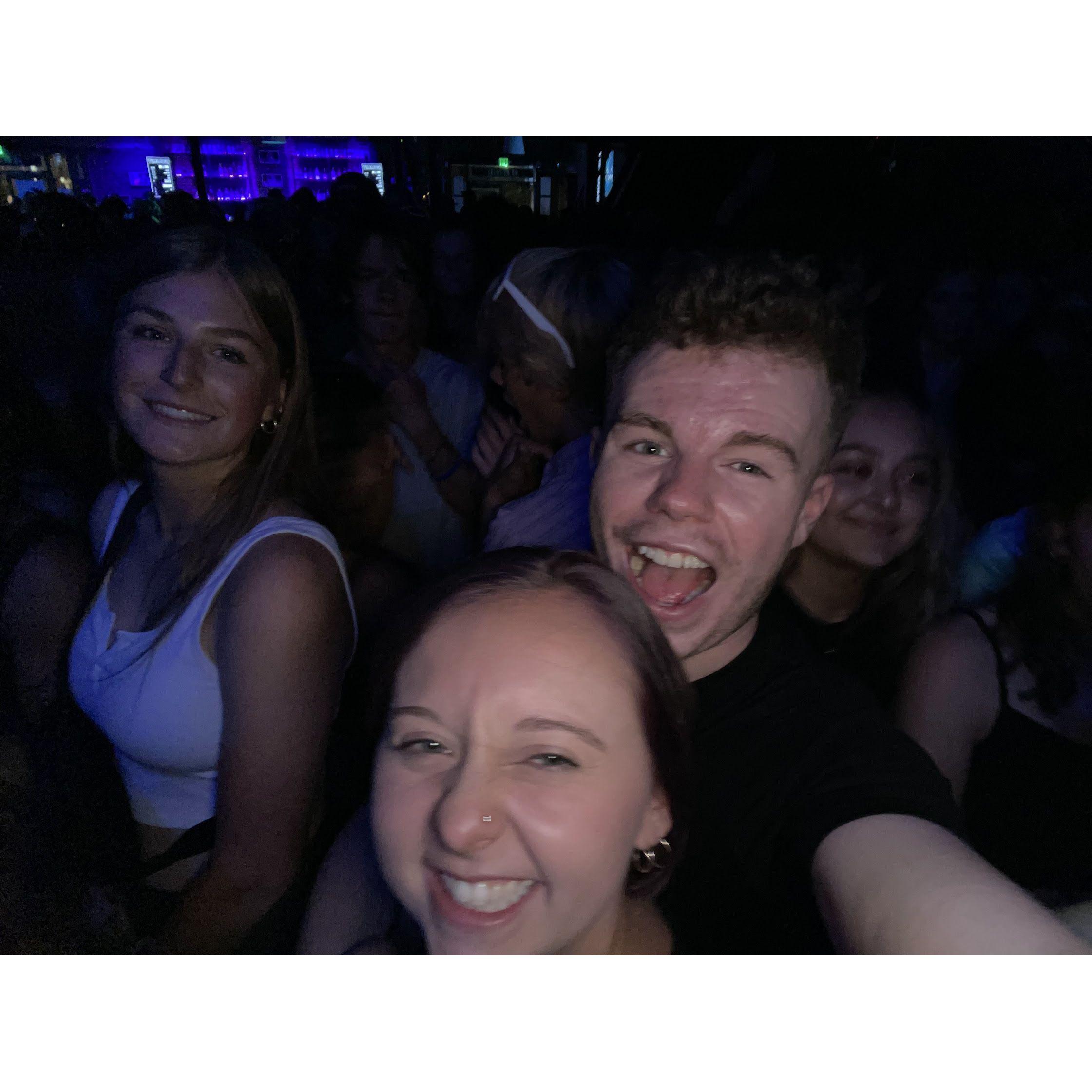 Cranking that Soulja Boy in the Soulja Boy pit!! 🎤💥🕺