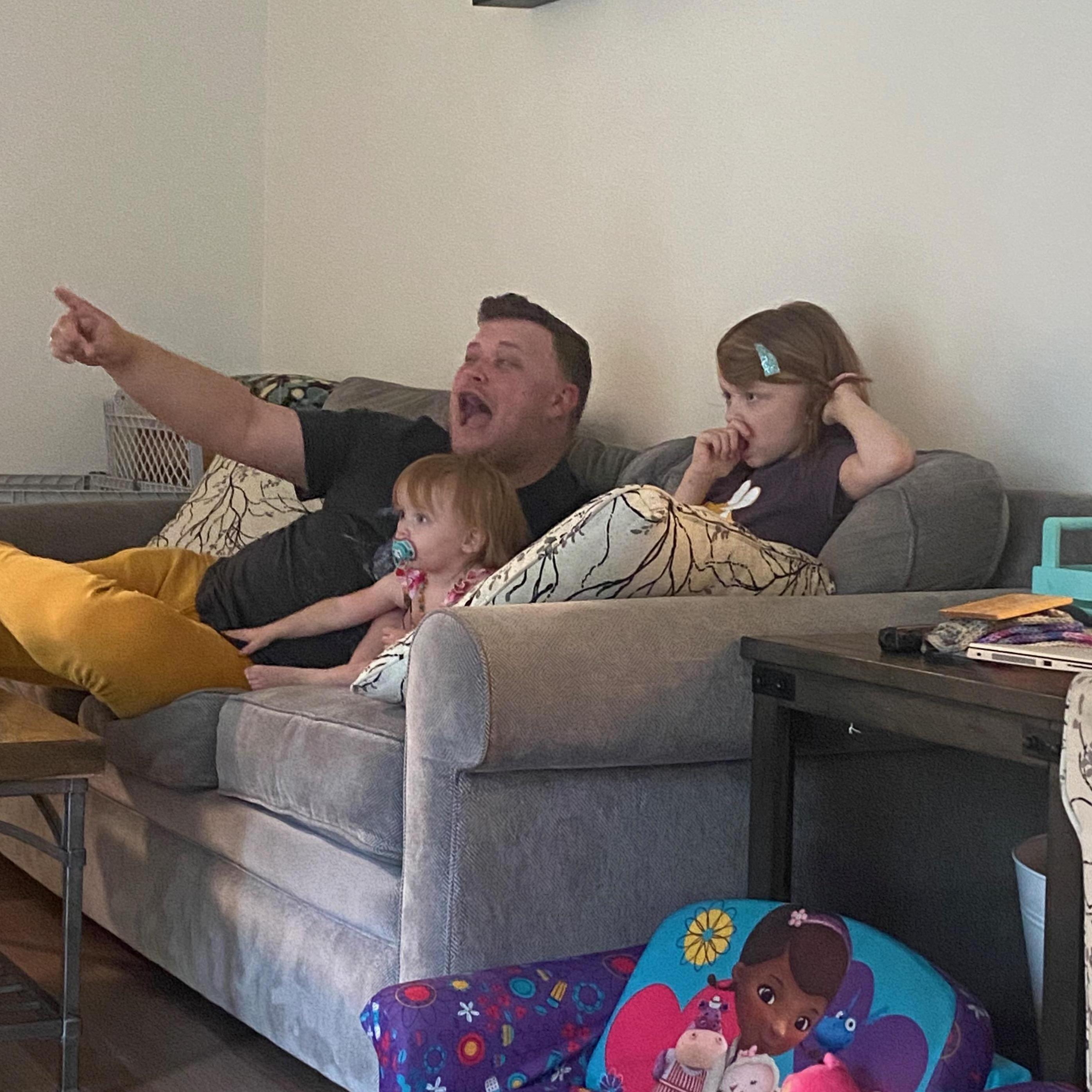 Zach with nieces Karyna & Isaly.