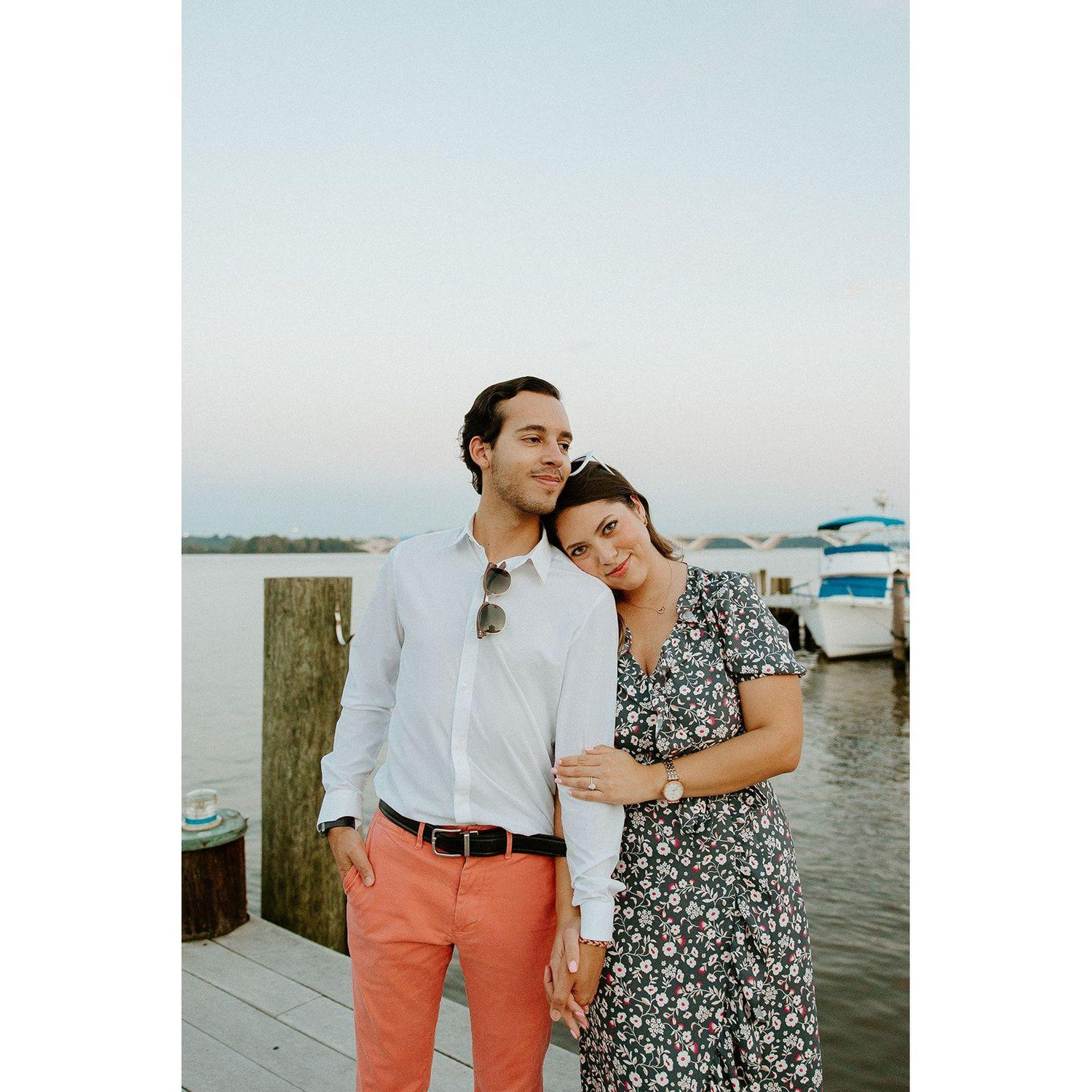 Fotos de compromiso gracias a nuestros fotógrafos y amigos Patty and Donny (@betts_photography) / Engagement pictures thanks to our photographers and friends Patty and Donny (@betts_photography).