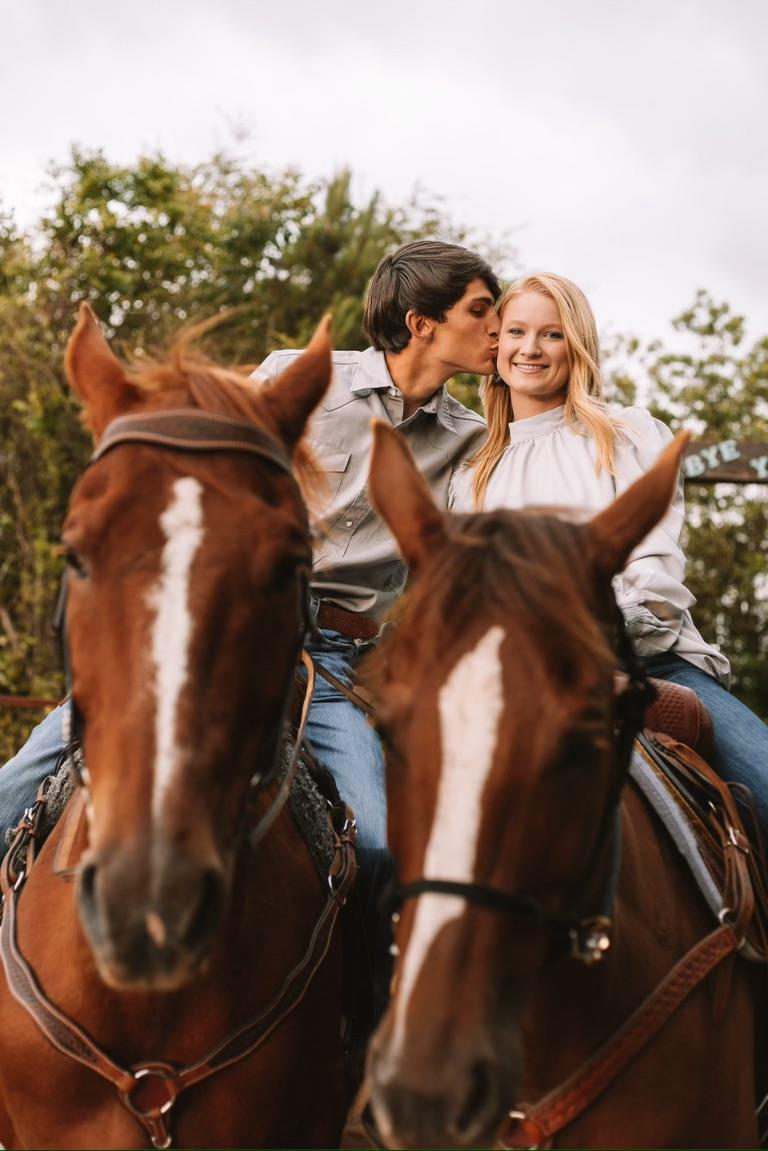 The Wedding Website of Madison Ehrhardt and Logan Williams