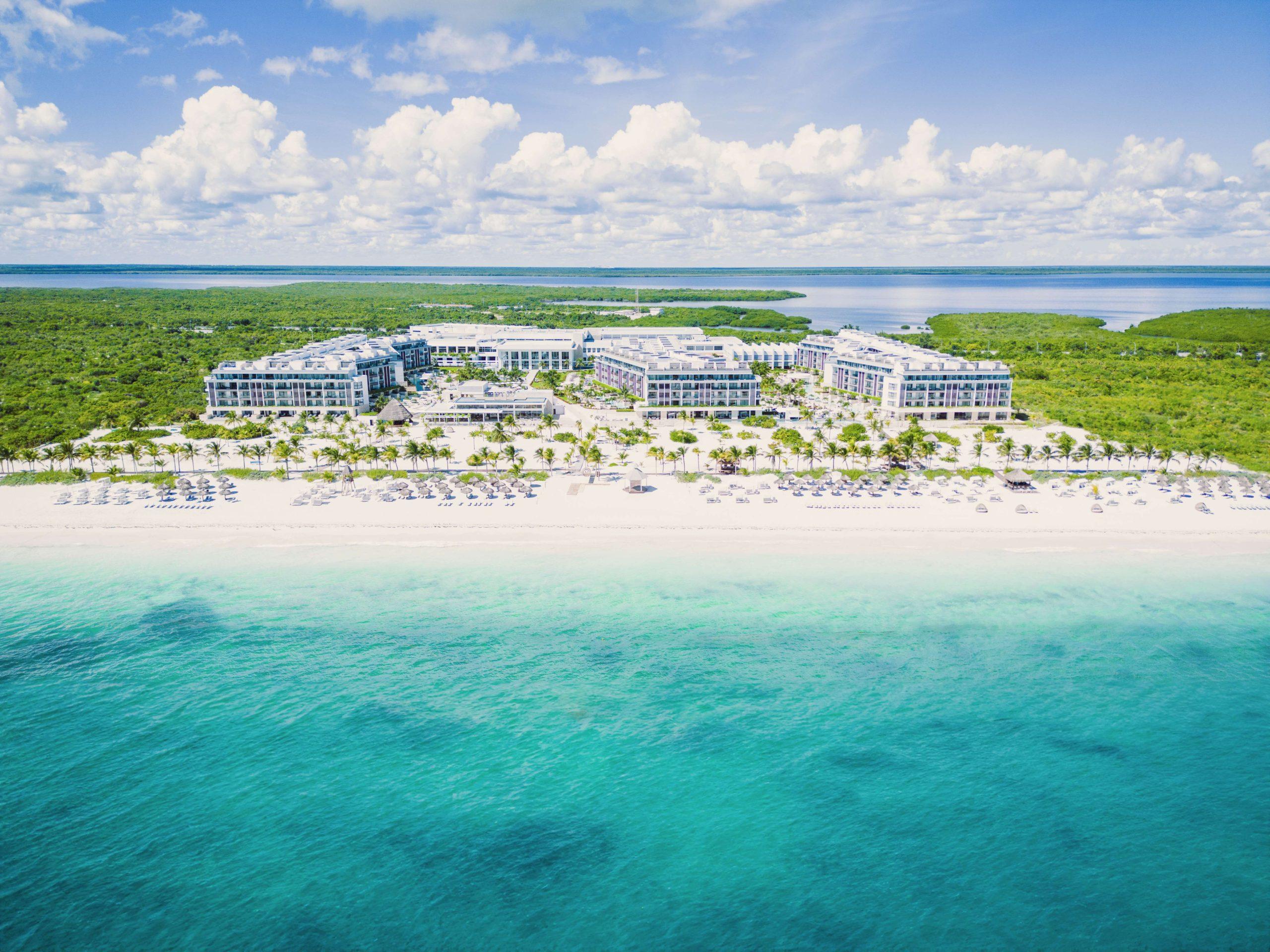 The Wedding Website of Melanie Mills and Ryan Robb