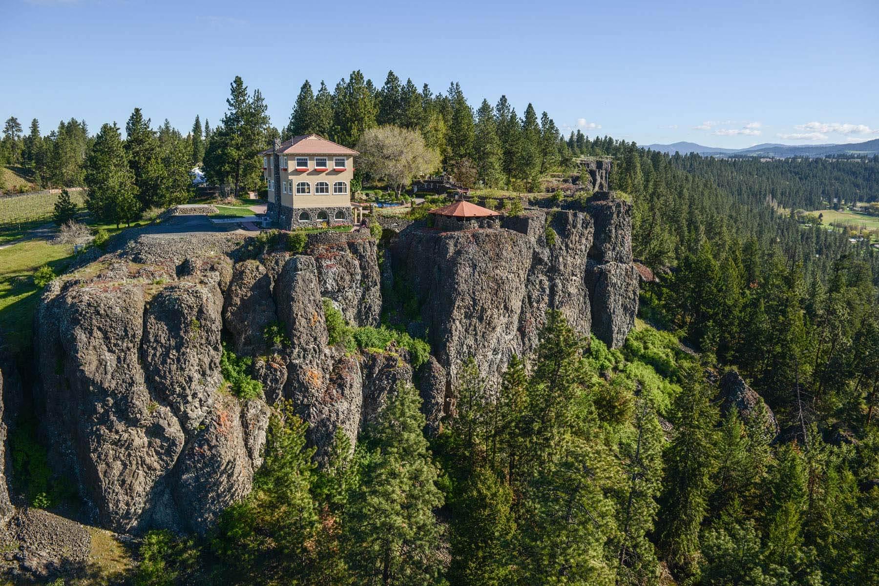 The Wedding Website of Jessie Kunz-Pfeiffer and Brantley Newman