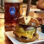 Schatzi's Pub