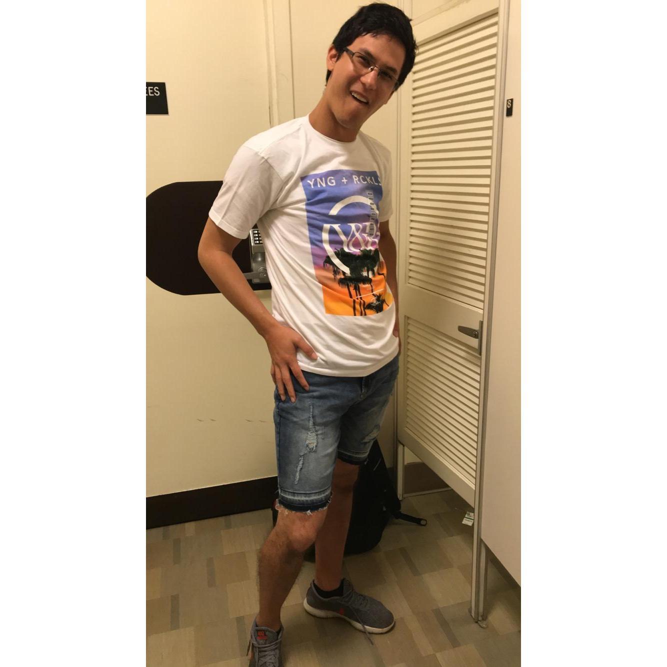 We chose each other weird outfits, Lindsey picked