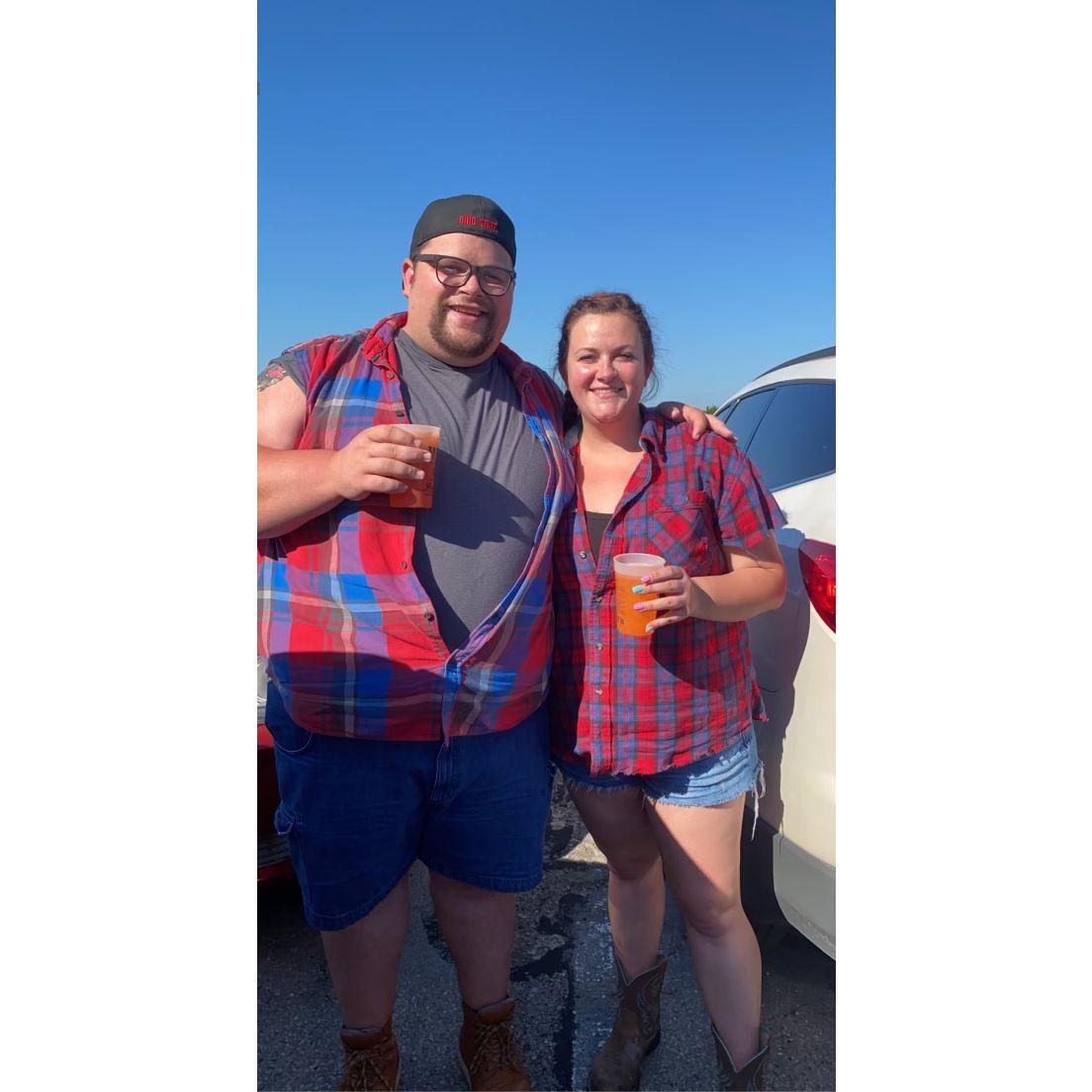 Us tailgating waiting to see Hank Williams Jr!
