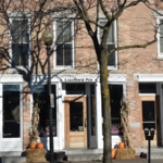 LakeHouse Pub