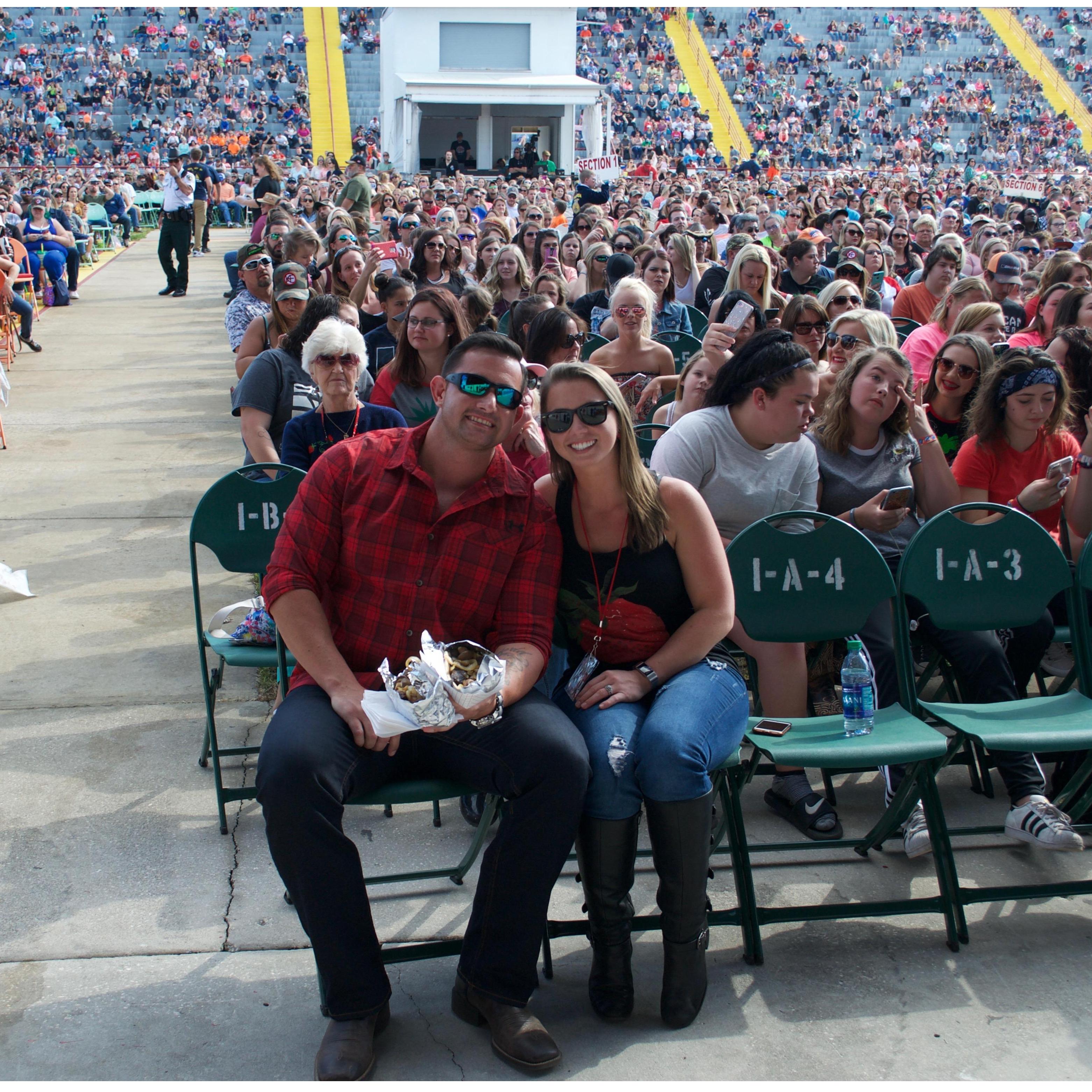 Front row Kane Brown concert at the FL Strawberry Festival 2017