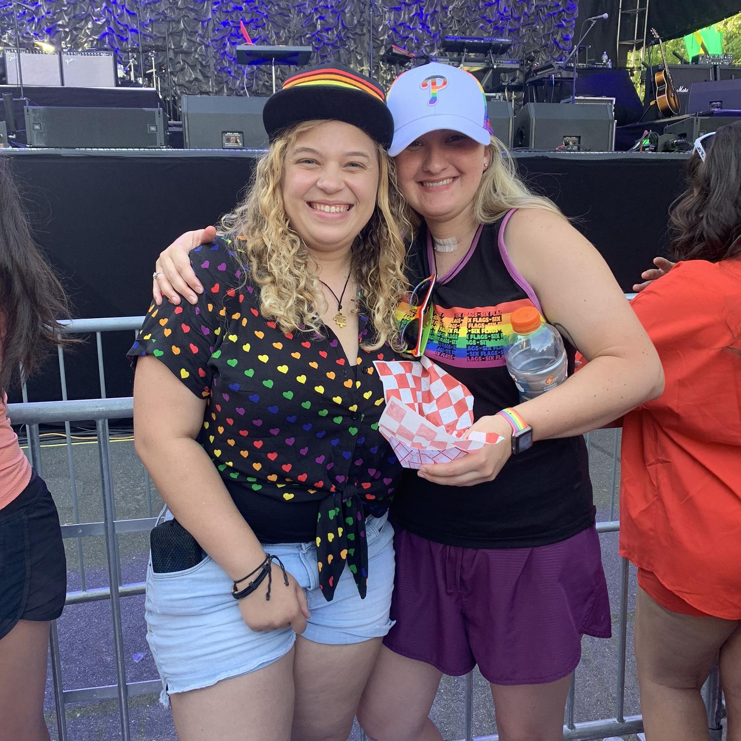 July 4th front row concert to see Jason Derulo, Ava Max and Tori Kelly! My mom(Deb) came in clutch getting us these tickets and we all had fun together!