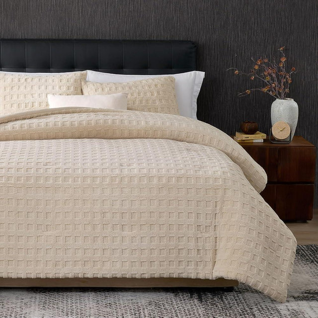 Amélie Home Waffle Comforter King Size Set, Khaki Fleece Beding Set, Fluffy Plush Bedding Set for Winter，Super Soft Warm,3 Pieces, 1 Cozy Comforter and 2 Pillowcases