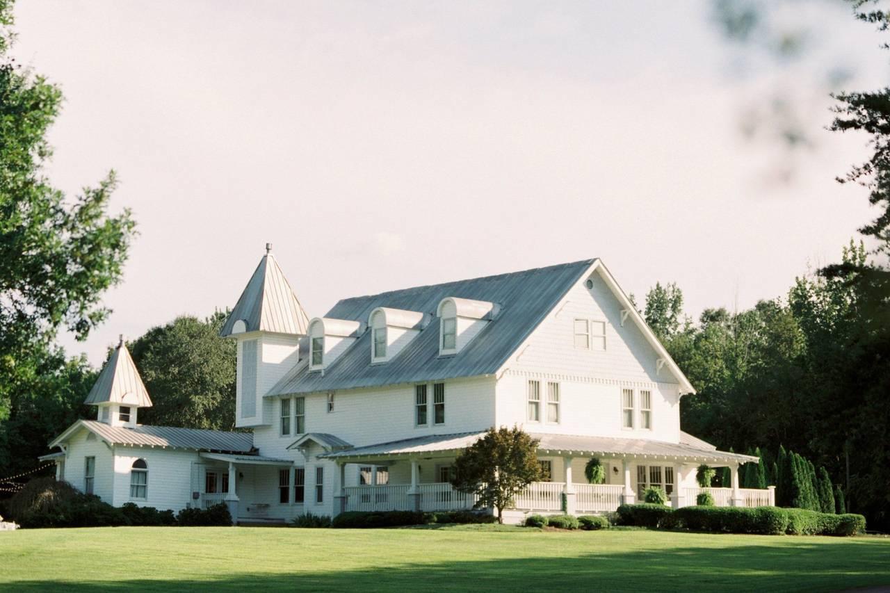 The Wedding Website of Cameron Champion and Ana Wagstaff