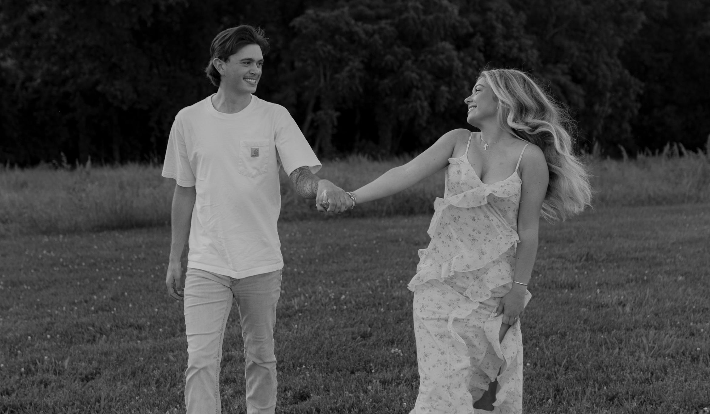 The Wedding Website of Sarah Shinton and Trace Holmes