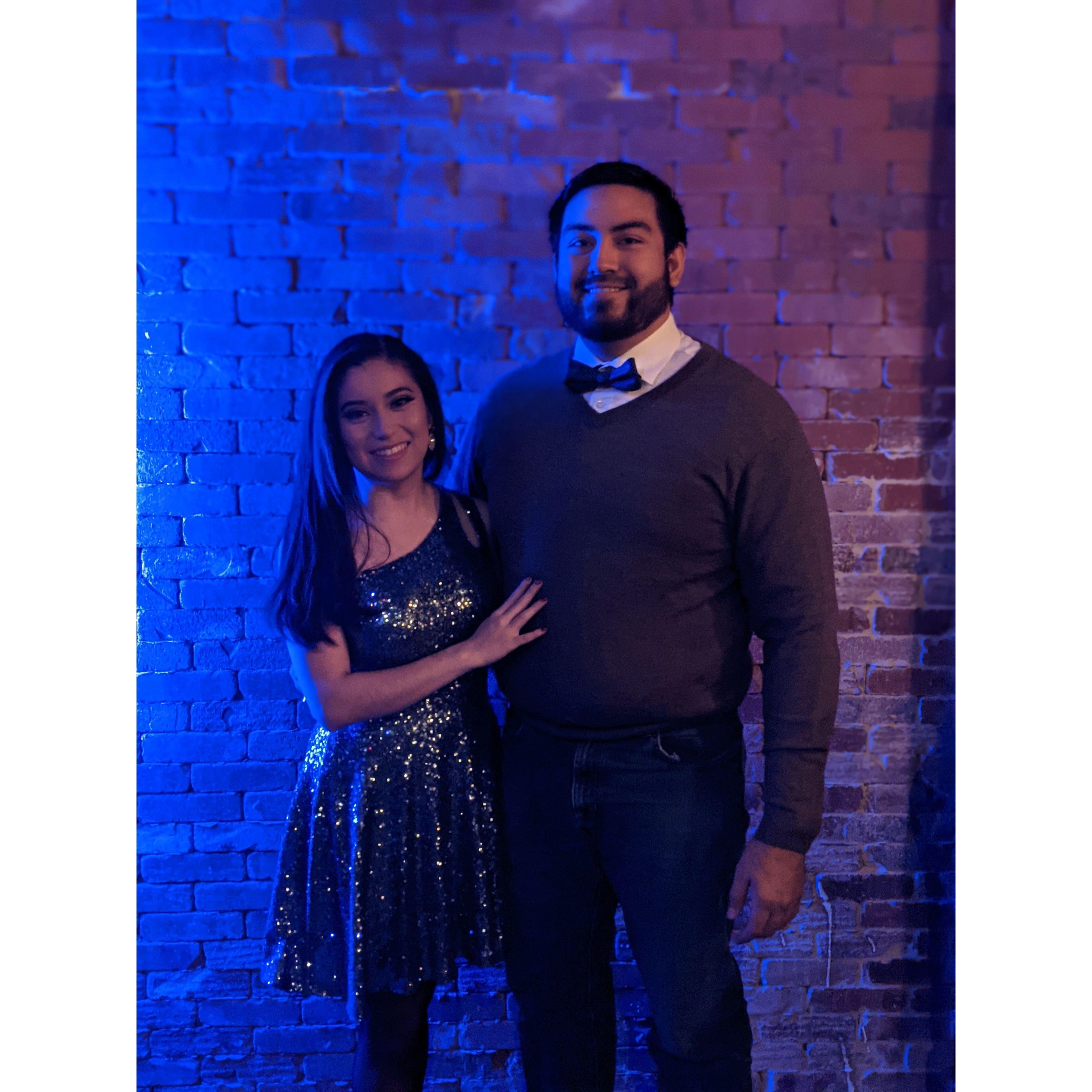 Our first dating anniversary.
Nuestro primer aniversario de novios.