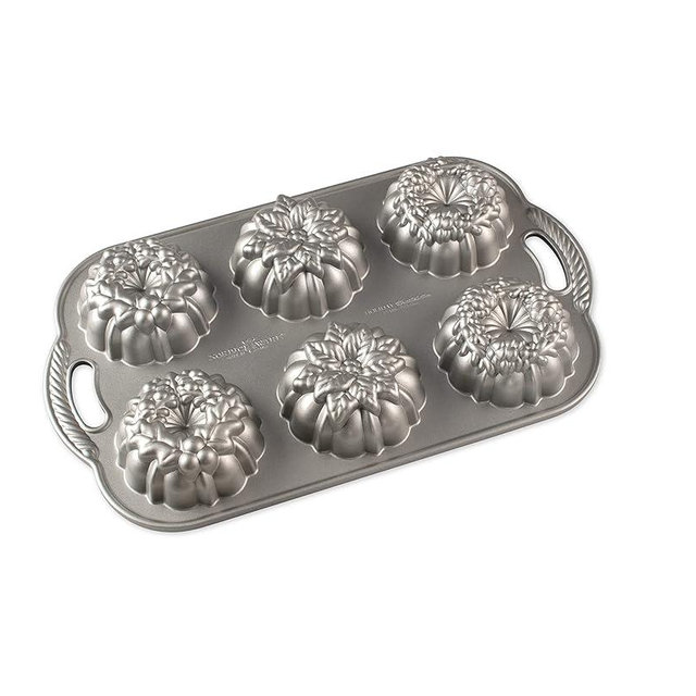 Nordic Ware Wreathlettes Cakelette, 4-Cup, Silver