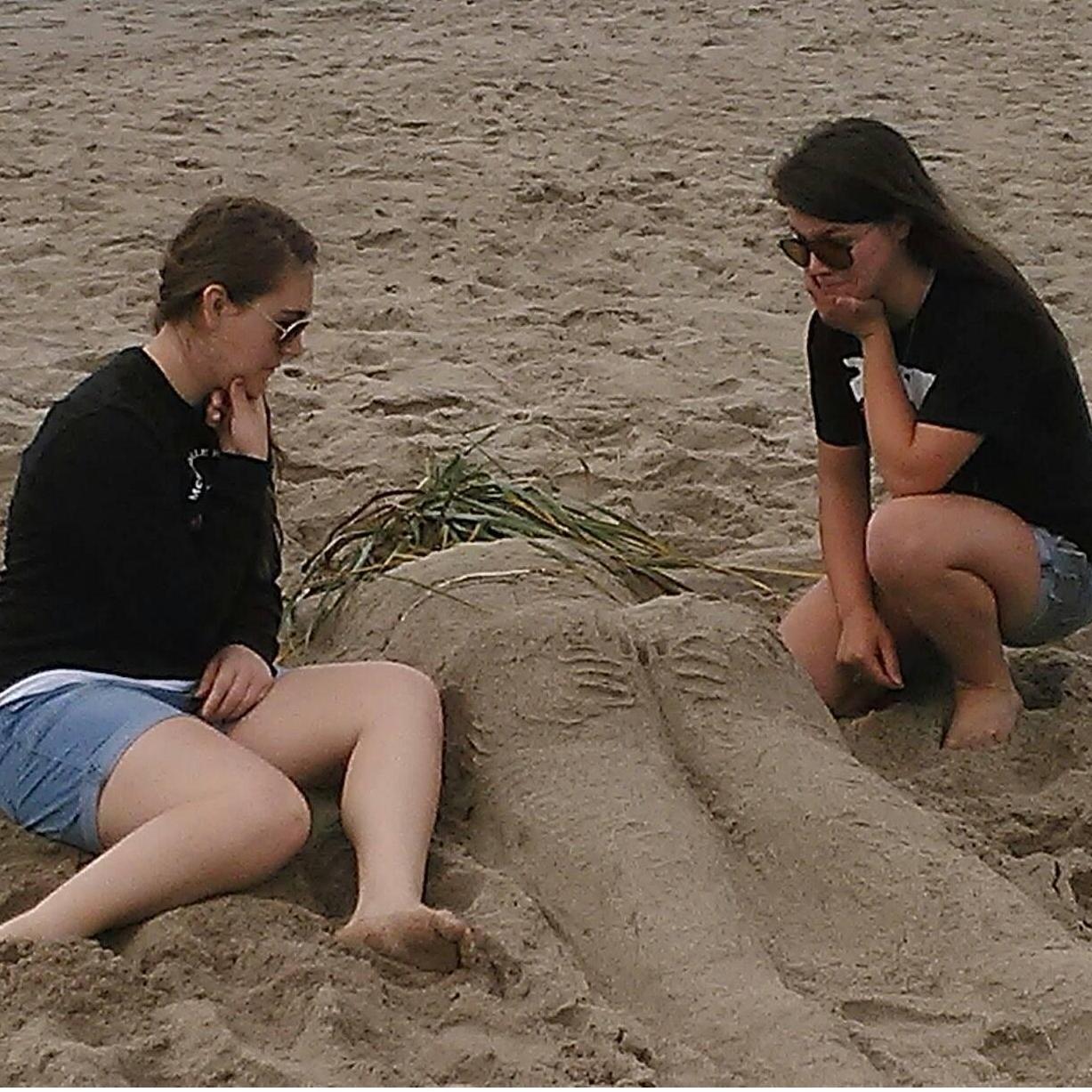 High school throw back to the day we found the... um... beautiful? beach butt.