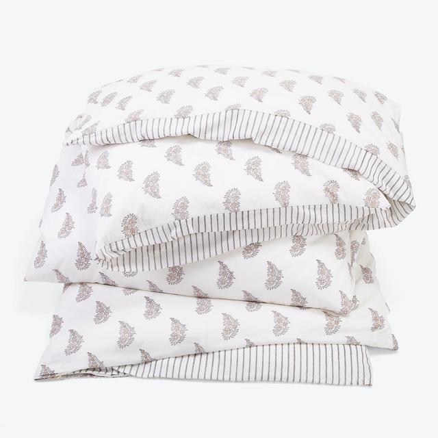 Pink Booti Queen Duvet White
