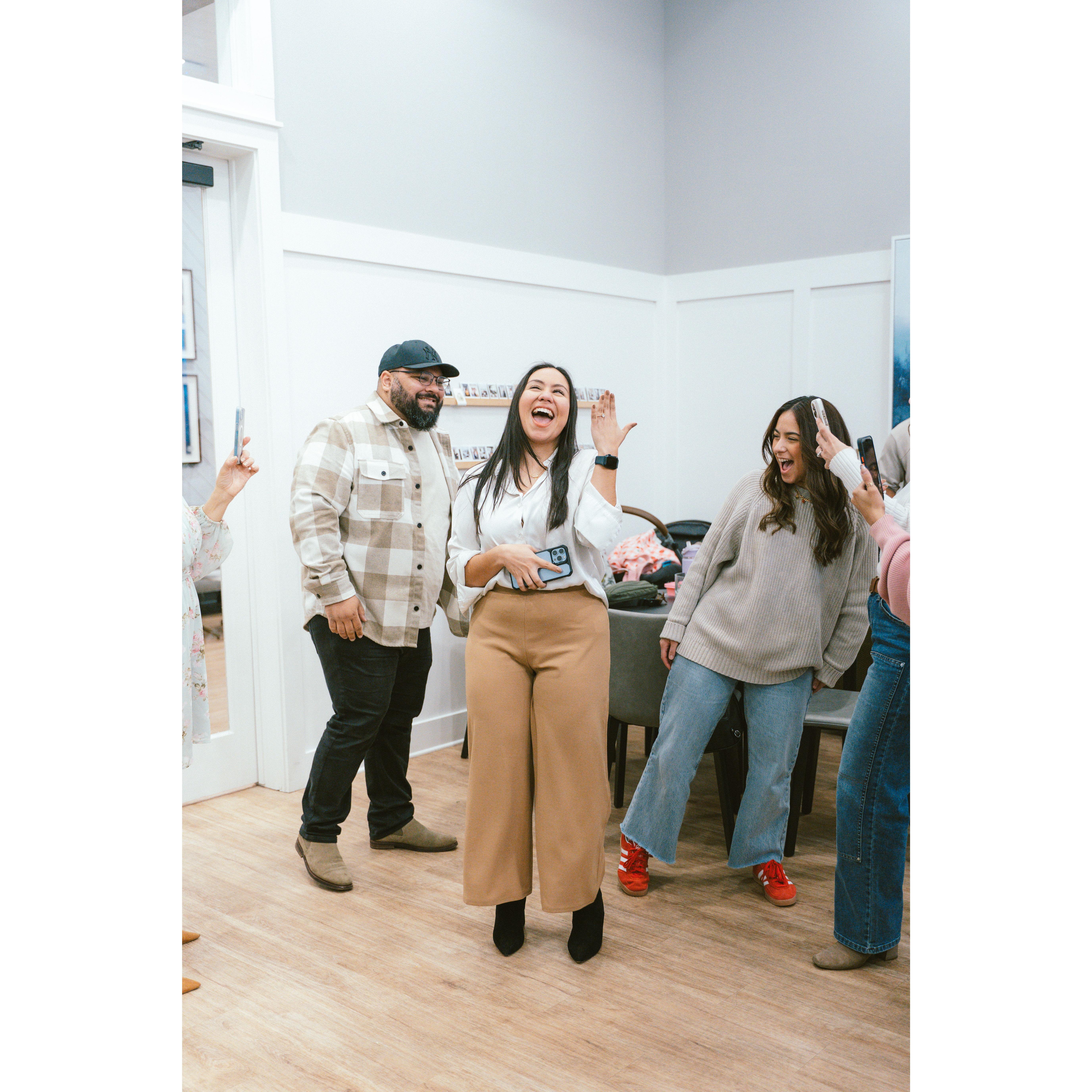 Can you say FIANCEEEEEÉ 🥹