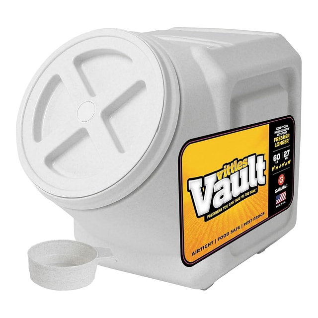 Vittles Vault Traditional Pet Food Storage Container For Dog Kibbles/Bird Seed/Oatmeal/Rice/Flour/Cereal, BPA Free Plastic, Sealed Airtight For Cat Food, Up To 60 lb, Made in USA, With Scoop, Gray