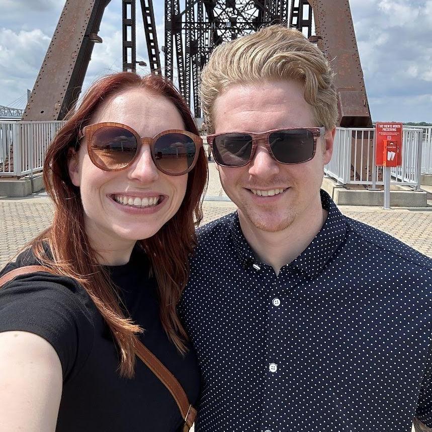 Walking from Indiana to Kentucky on the Big Four Bridge