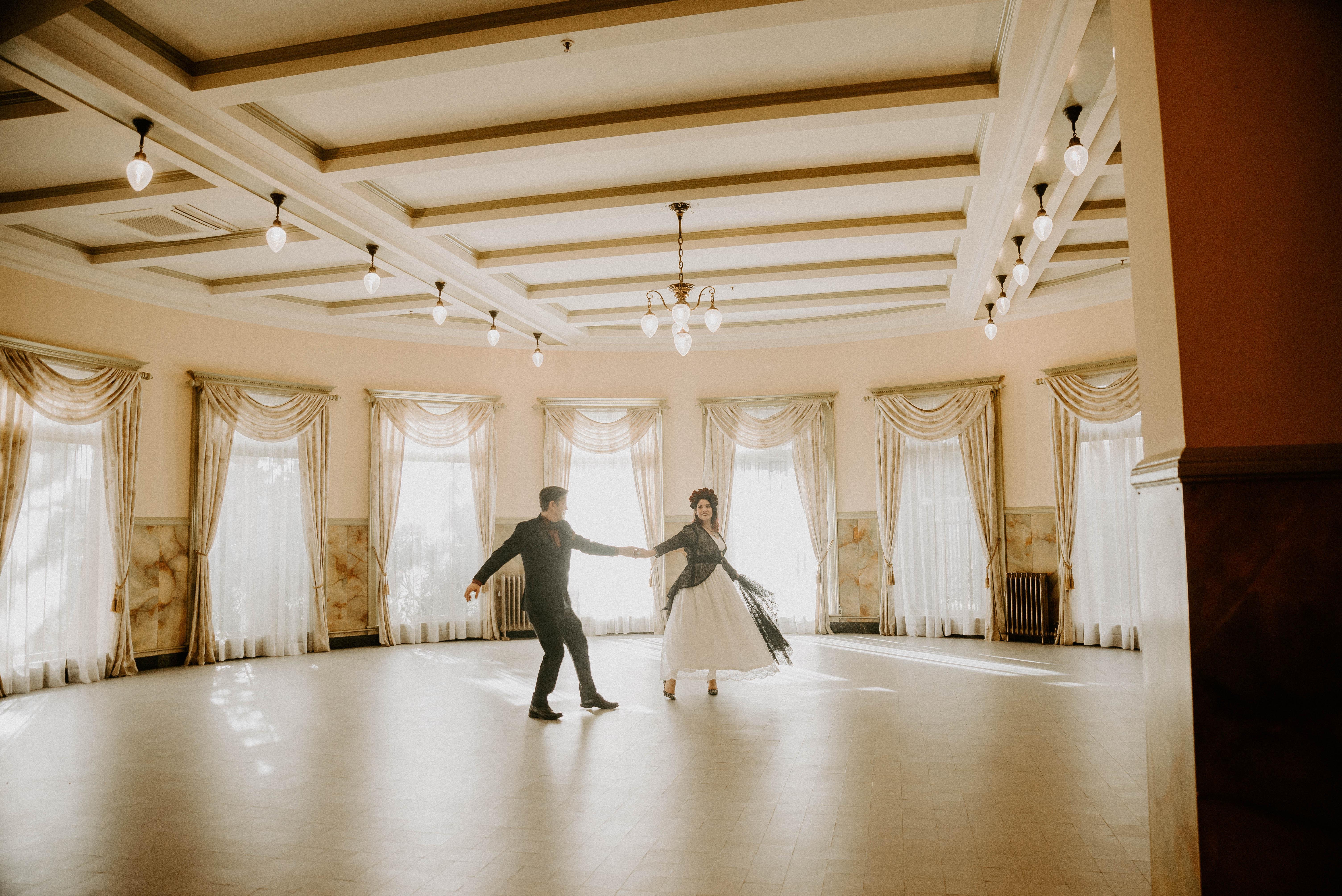 The Wedding Website of Lindsay Castro and Jeffrey Plamenig