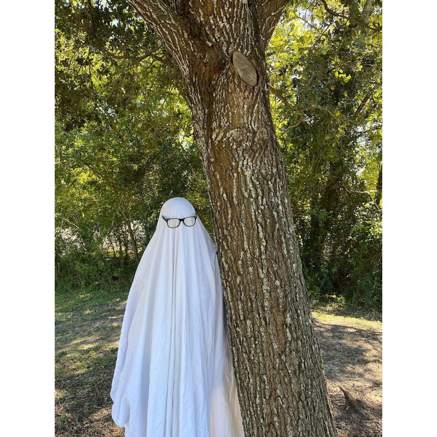 Halloween photoshoot...this is either Sonya, Nelly or Alex...could be Scotty too, but seems too tall.