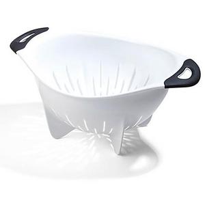 OXO Good Grips® 3 1/2-Quart Plastic Colander
