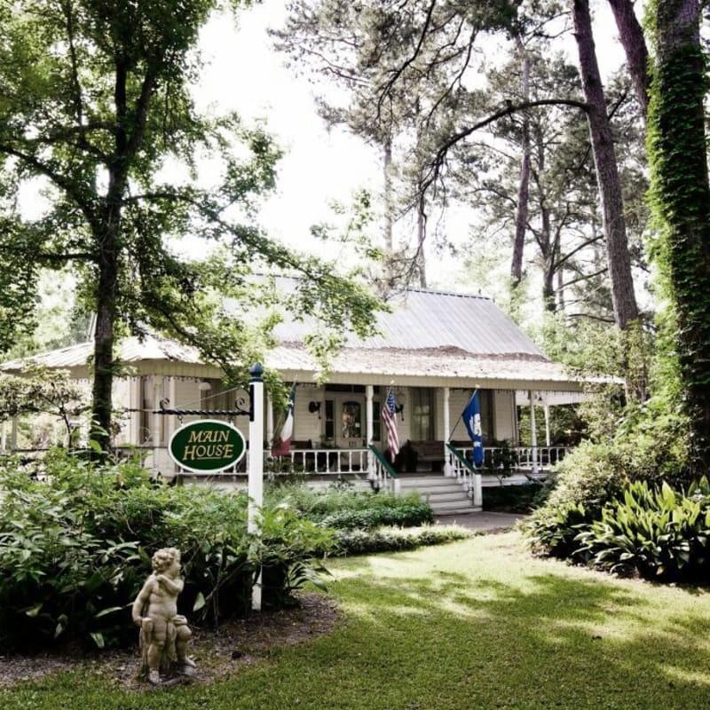 The Wedding Website of Devyn Miller and Donovan Burke