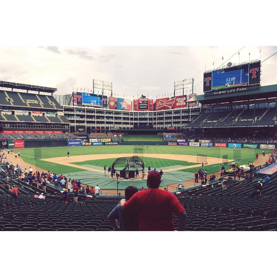 Take us out to the ballgame. (August 2016)