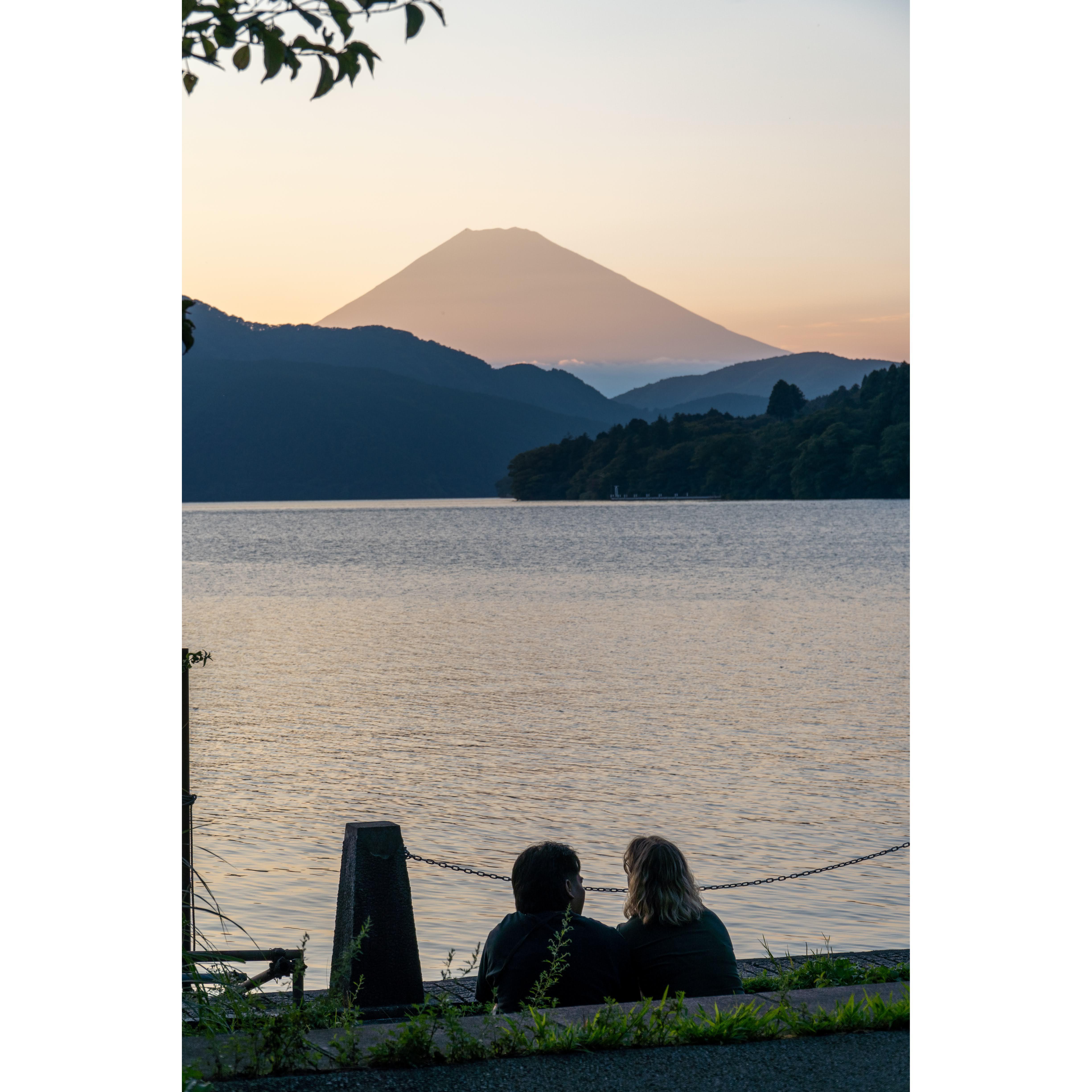 Our engagement in front of Mt. Fuji, Hakone, Japan <3
Shout out to our friend Don for the covert photos!