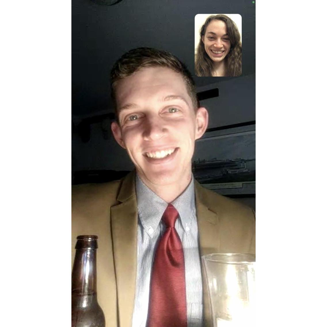 Anthony organized a virtual Valentine's Day in 2021! It was a sweet way to make our evening call special.