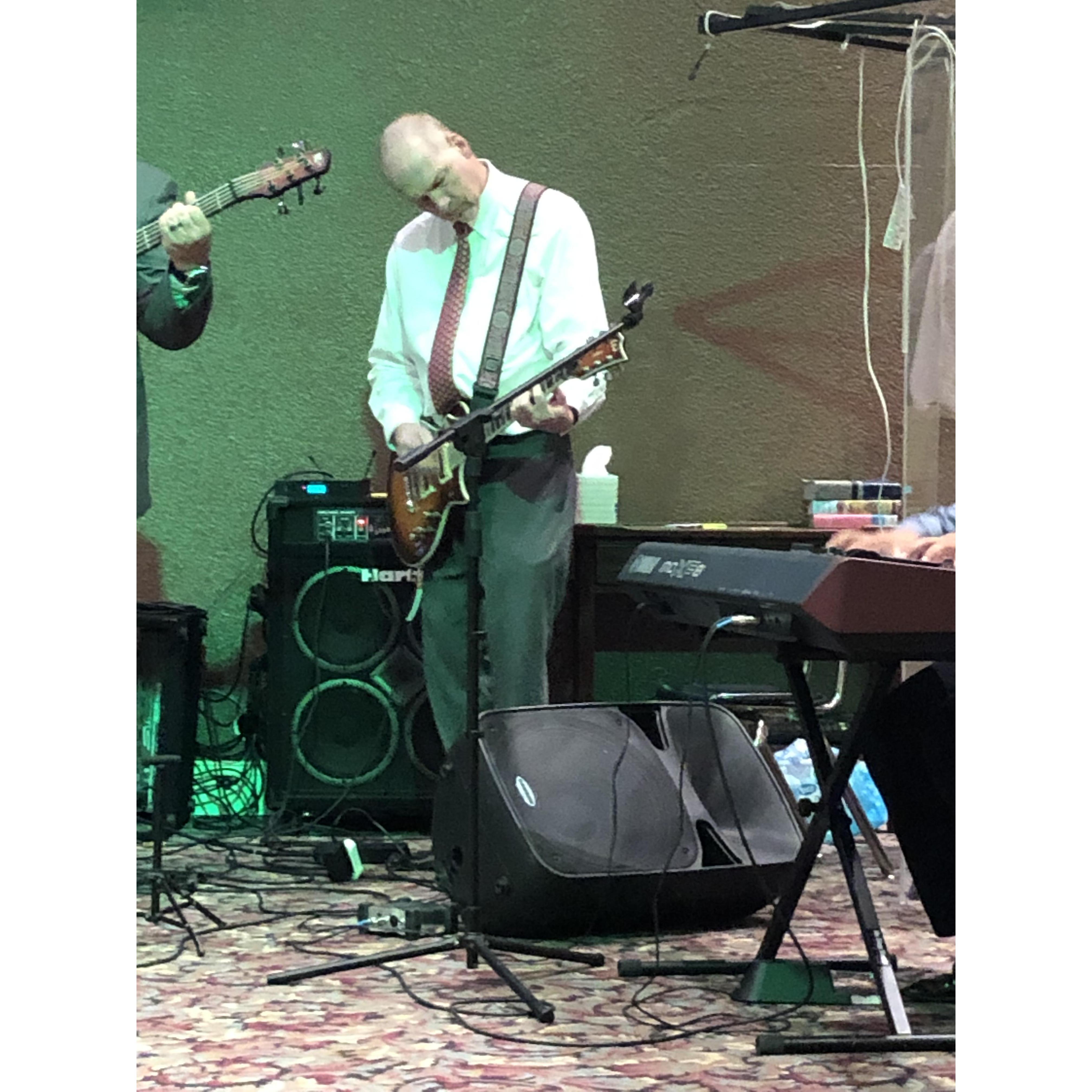 The Lord has blessed Richard to play guitar for POCC's Portuguese Ministry.