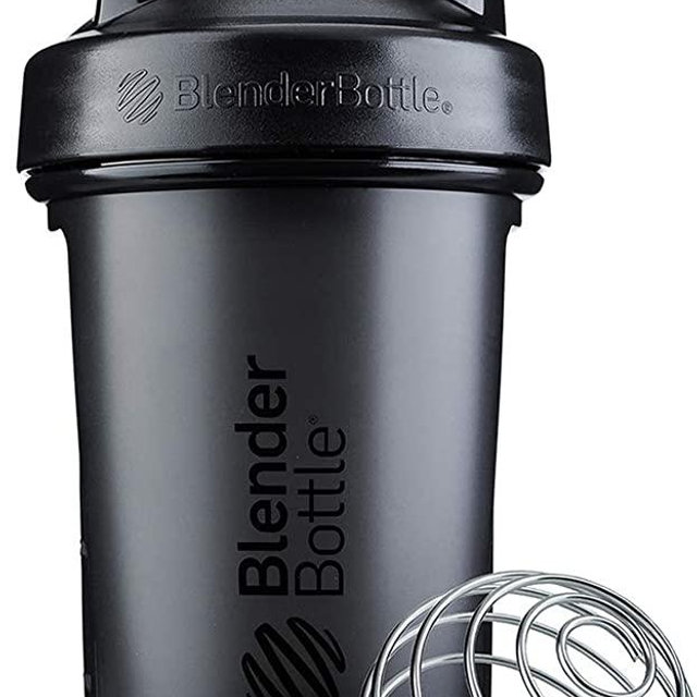 BlenderBottle Classic V2 Shaker Bottle Perfect for Protein Shakes and Pre Workout, 20-Ounce, Black