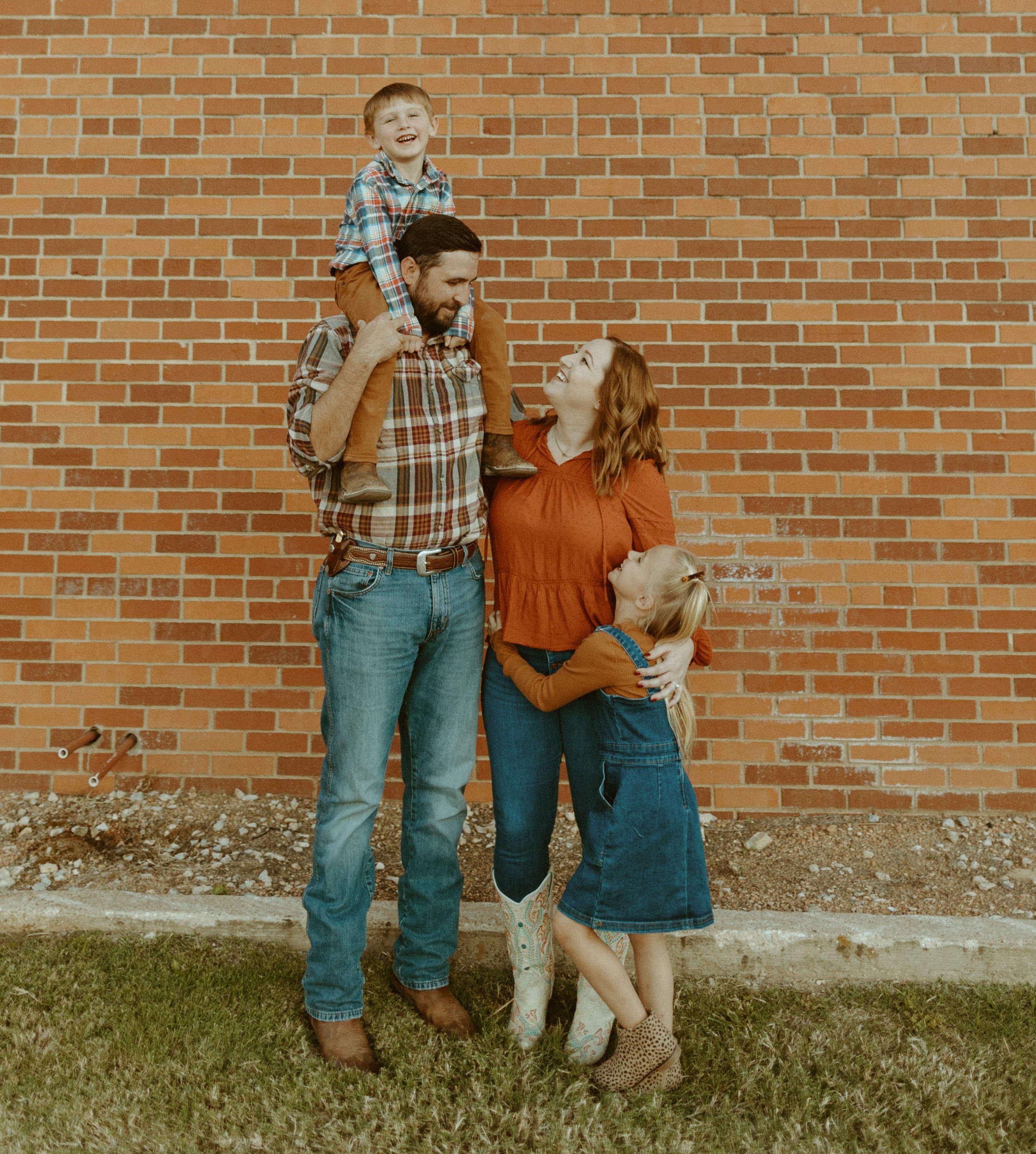 The Wedding Website of Megan Puckett and Justin Alvarez