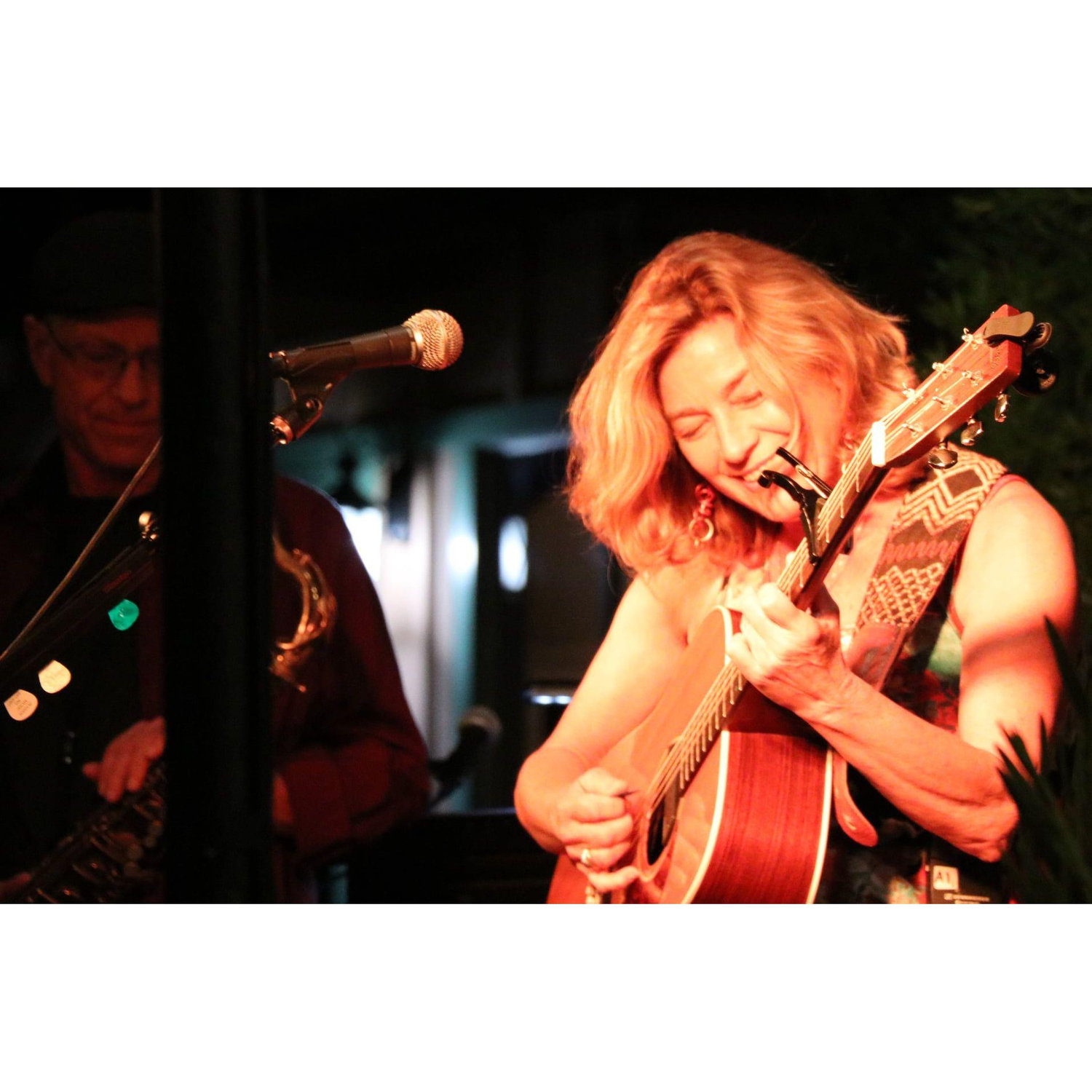 Digging in with my wonderful Joni Mitchell inspired band, Dreamland.