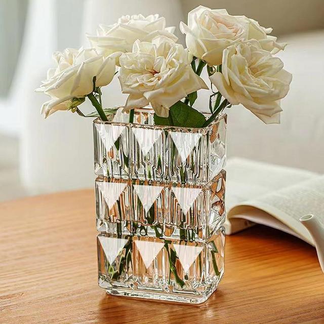 DOOSARG Glass Flower Vase, Clear Crystal Vases for Centerpieces, Heavy Handmade Modern Vases for Decor Home Bedroom Kitchen Office Living Room, 7.88 Inch (Clear)