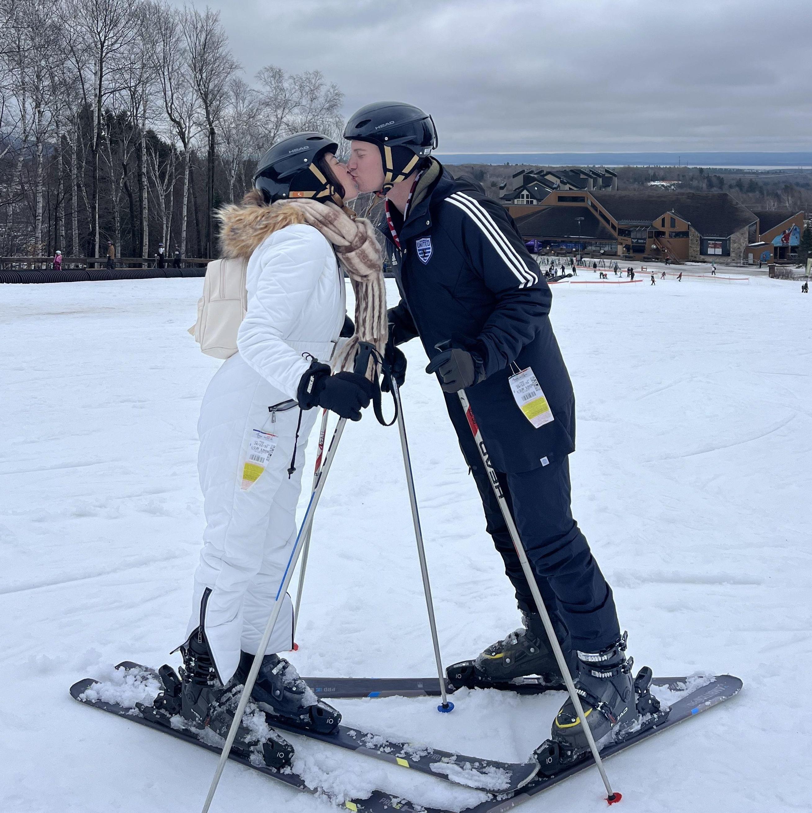 A throwback to our trip to Quebec City and Carson's first time skiing!