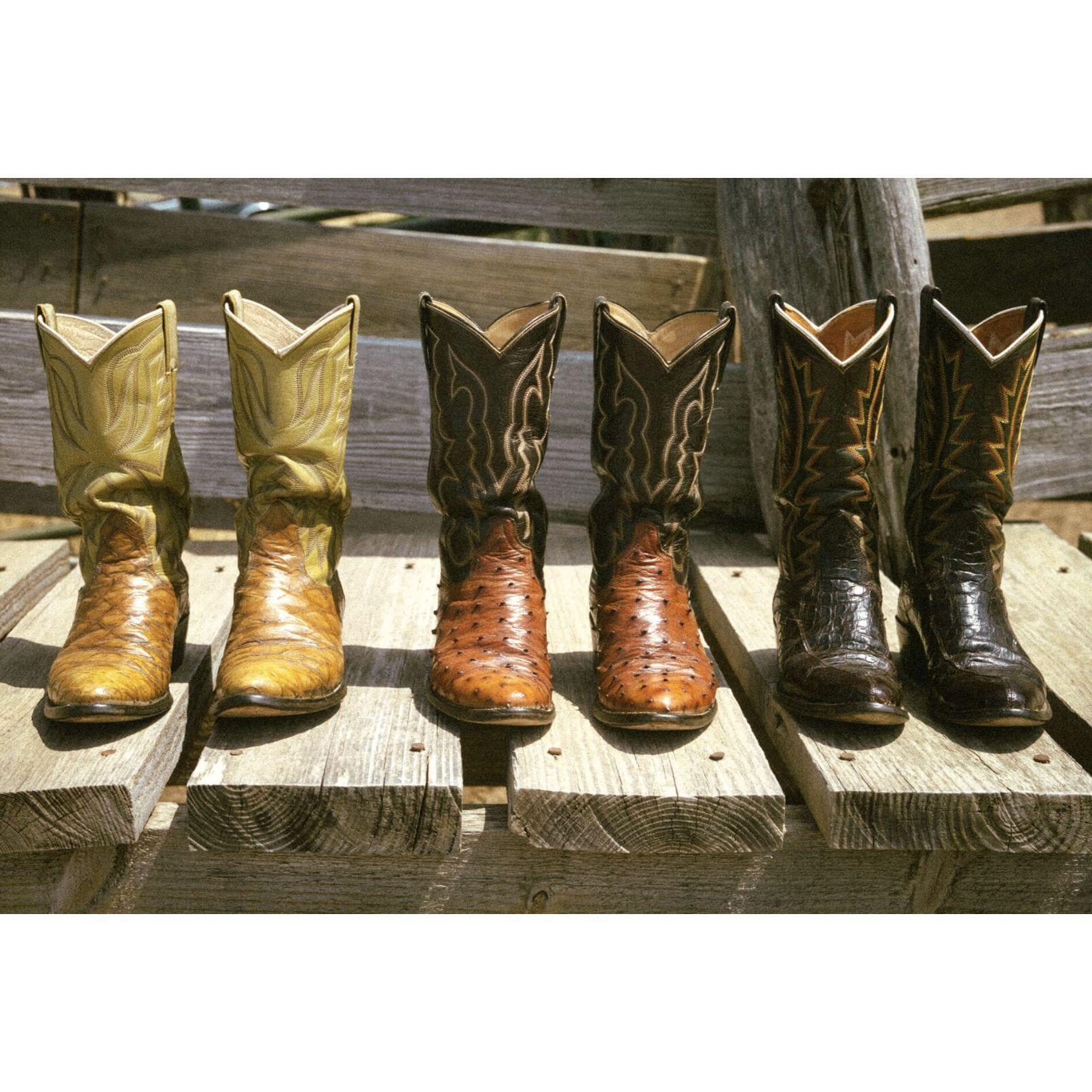 We'd love to see you in boots if you have them!