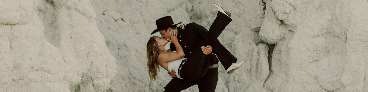 The Wedding Website of Alexis Young and Jakob Castro