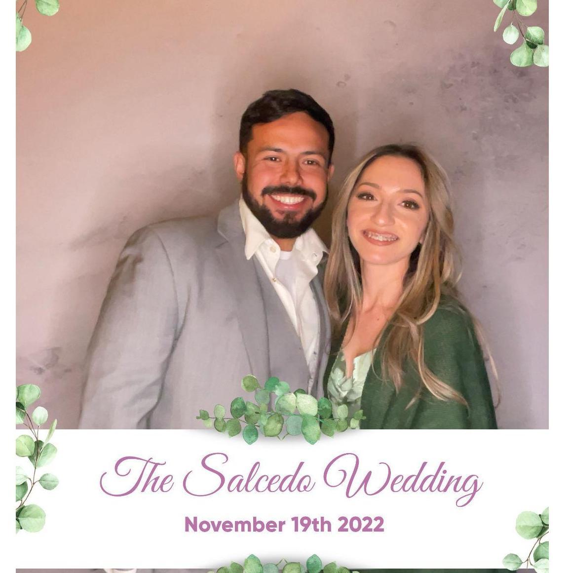 The day we first met, at the beautiful wedding of my best friend Julissa and Daniel's cousin Dominique. (November 2022)