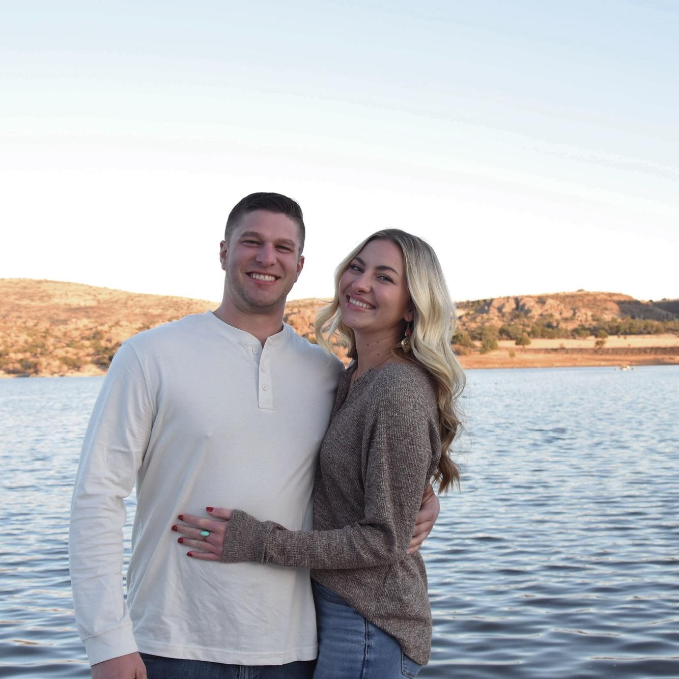 Nothing like the holiday season with your best friend💕