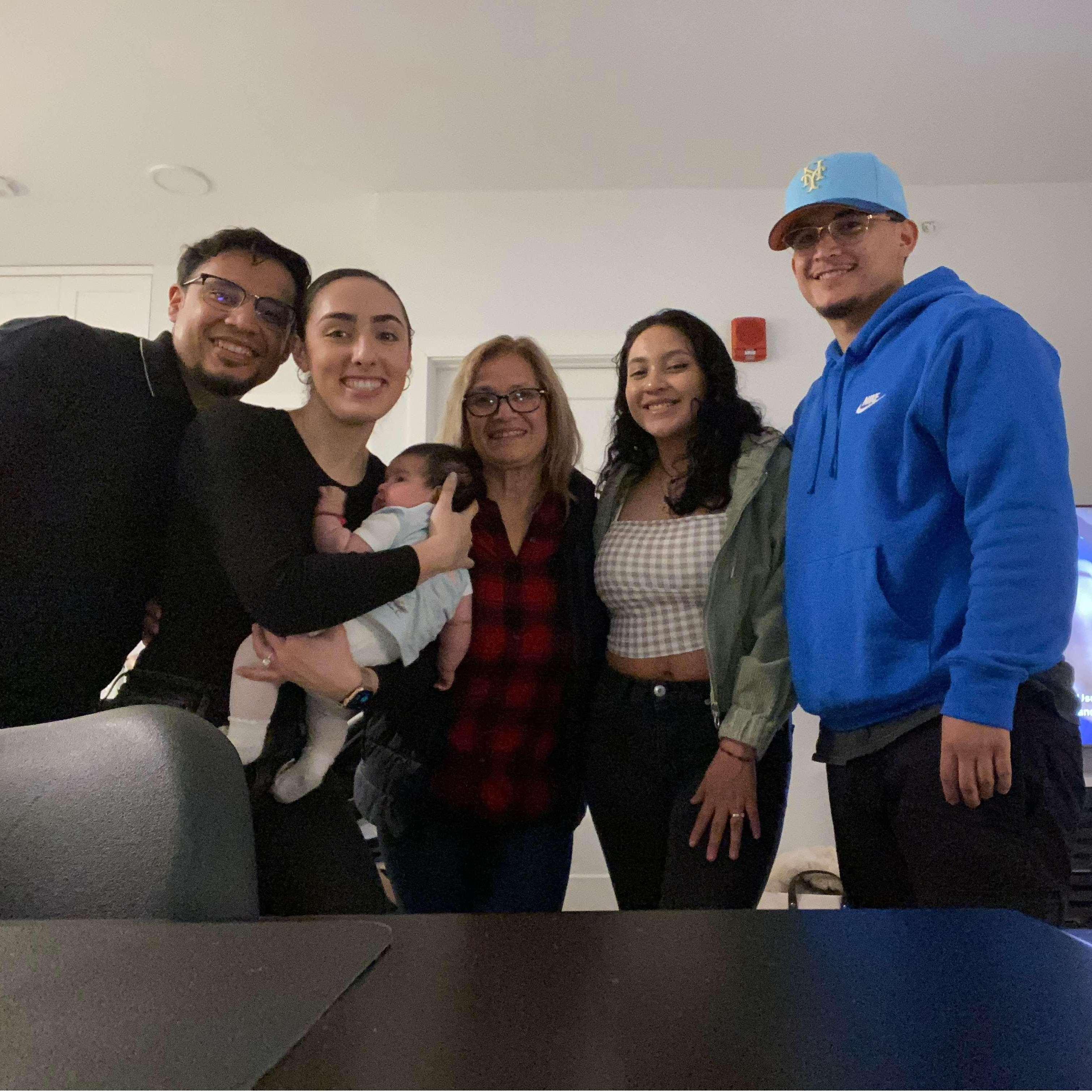 April 2022: Alani's first trip to Tio and Titi's!