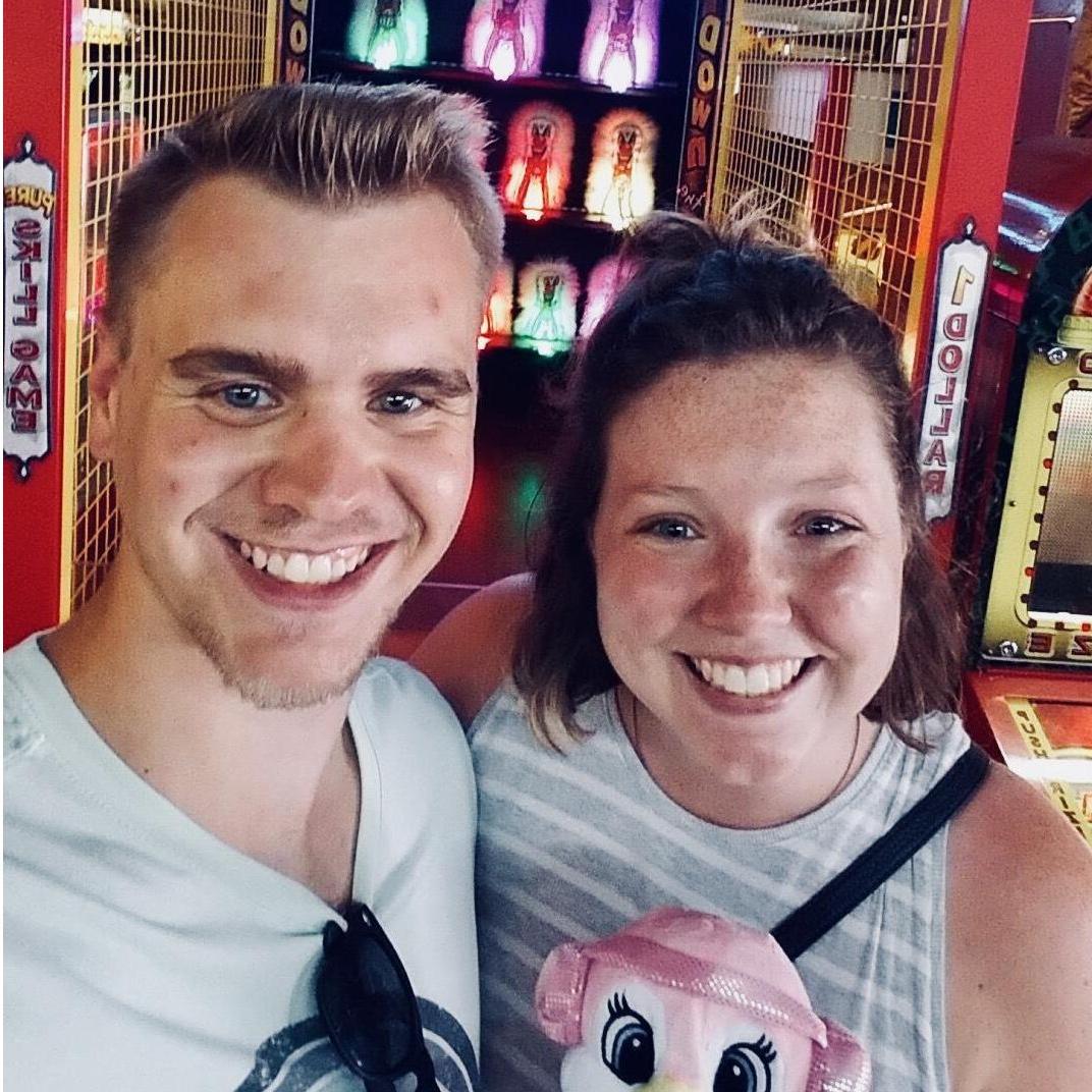 HOT HOT HOT @ the arcade featured in the Netflix show Ozark while visiting Danielle's family at Lake of the Ozark