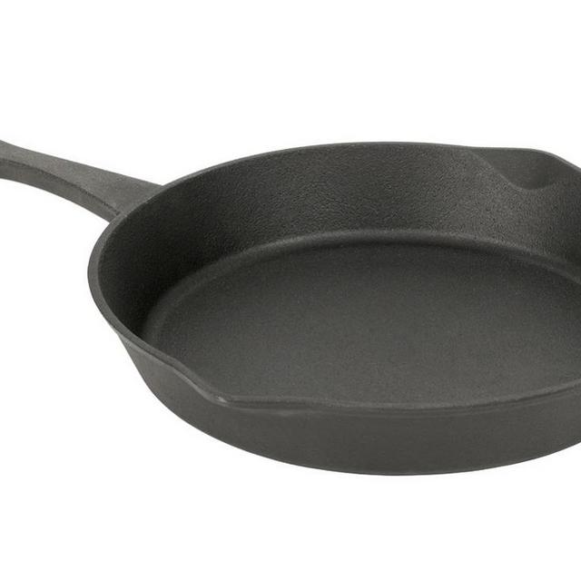 Bayou Classic Cast Iron Skillet