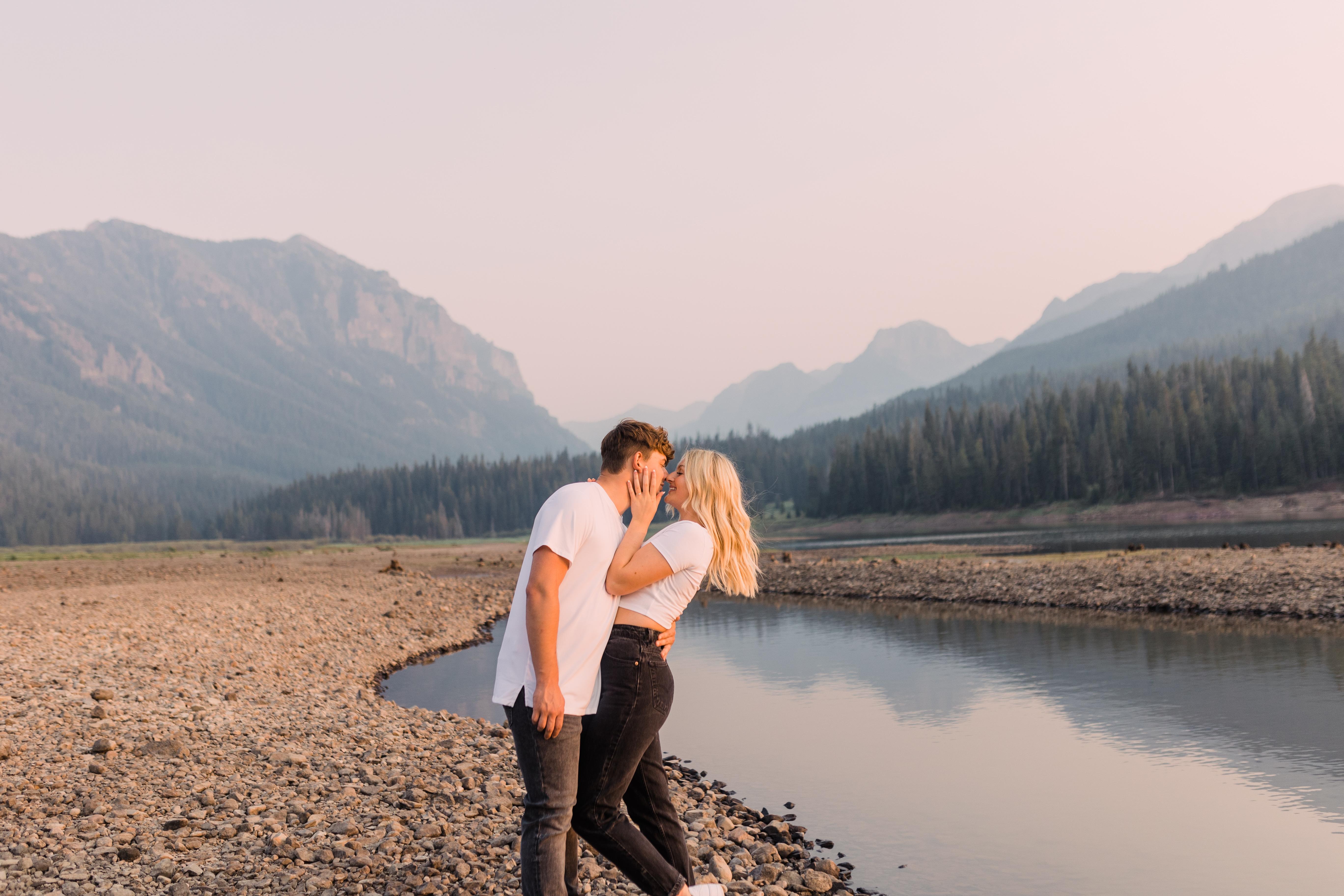 The Wedding Website of Alexa Vandyken and Landon Liudahl