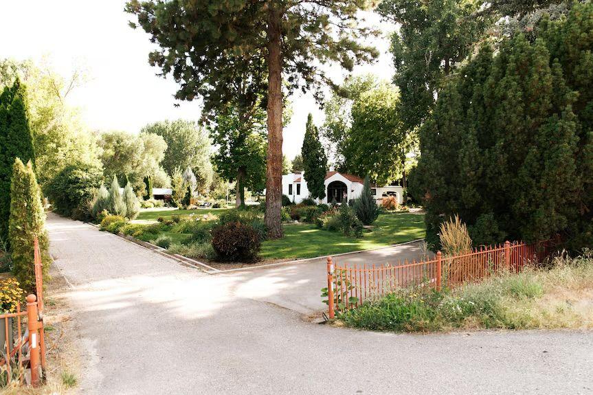 The Wedding Website of Emma Weiss and Payton Hunter