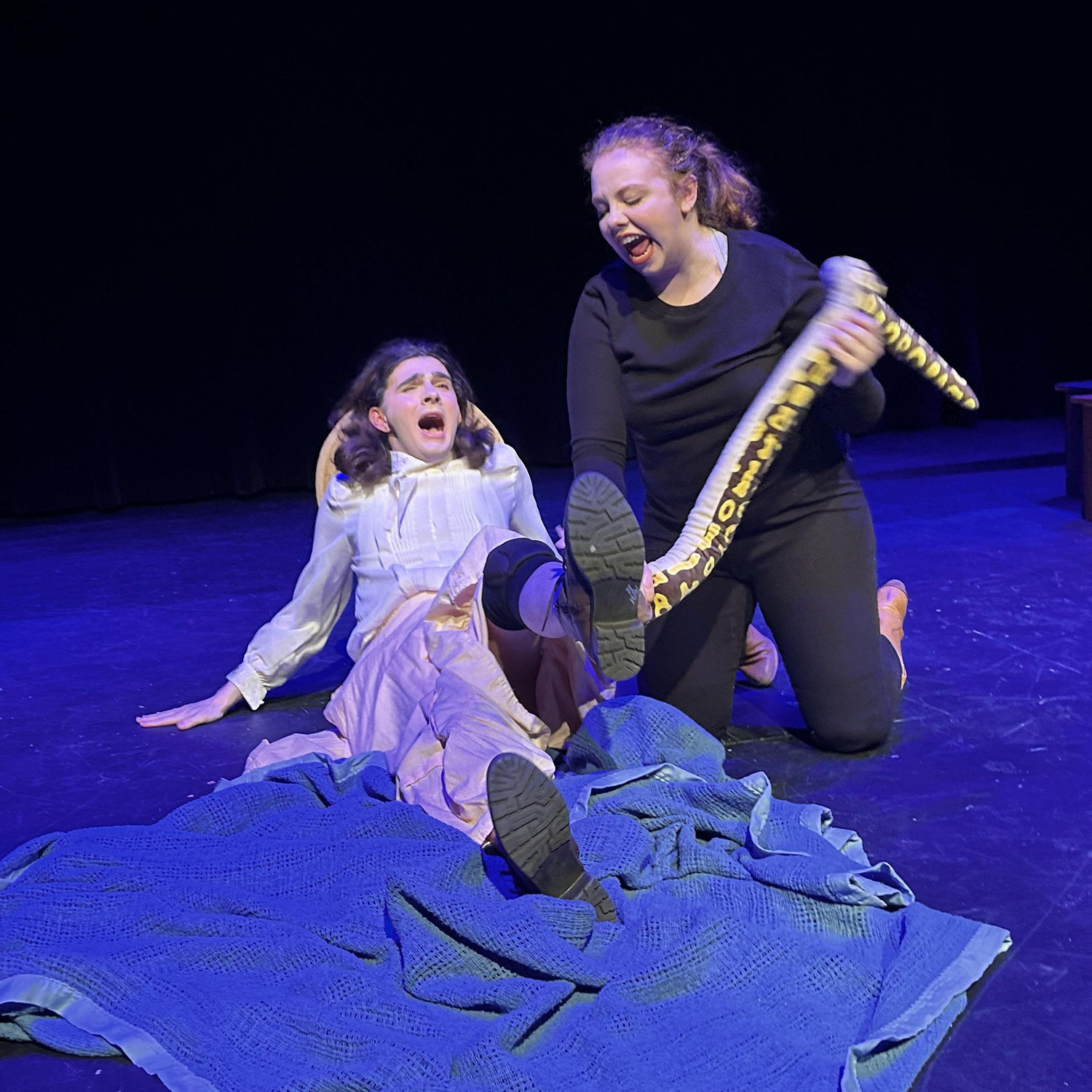 Violet and Joelle in "Trail to Oregon"