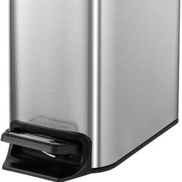Cesun Small Bathroom Trash Can with Lid Soft Close, Step Pedal, 6 Liter / 1.6 Gallon Stainless Steel Mini Garbage Can for Office, Outdoor Trash Bin with Removable Inner Bucket (Silver)